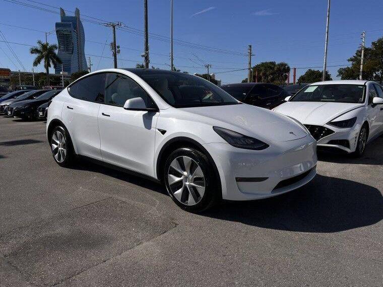 TESLA MODEL Y 2021 5YJYGDEE7MF192938 image